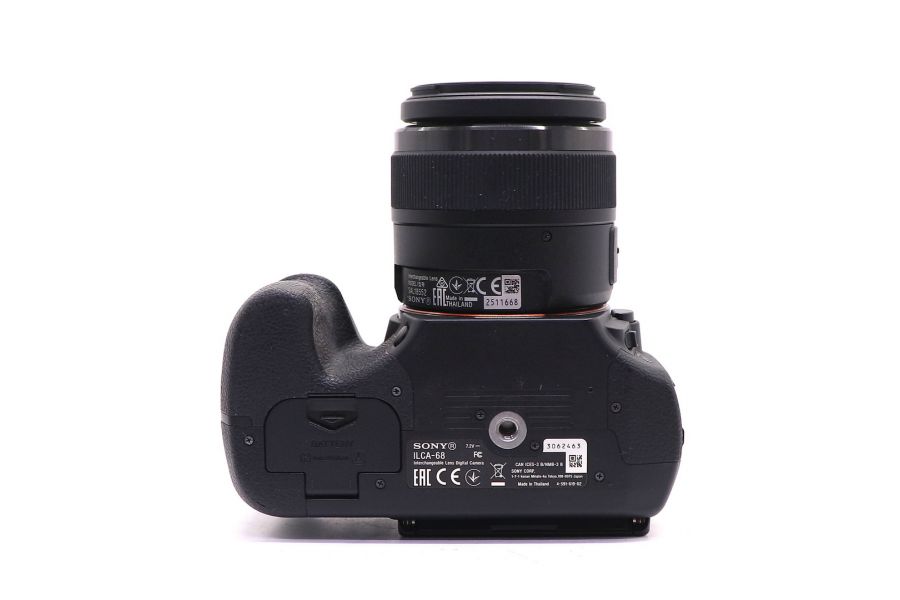 Sony Alpha A68 kit (пробег 1060 кадров)