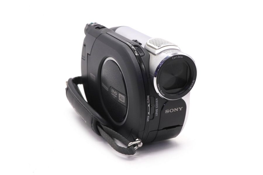 Видеокамера Sony DCR-DVD106E