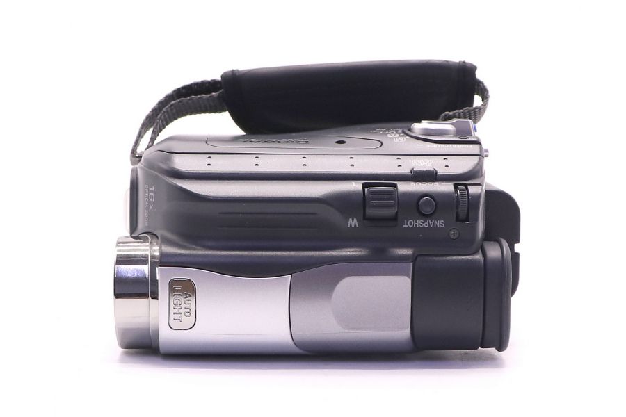 Видеокамера JVC GR-D23E в упаковке