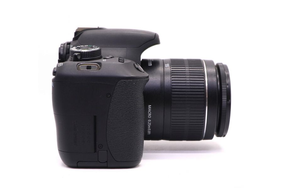 Canon EOS 600D kit в упакове (пробег 6415 кадров)