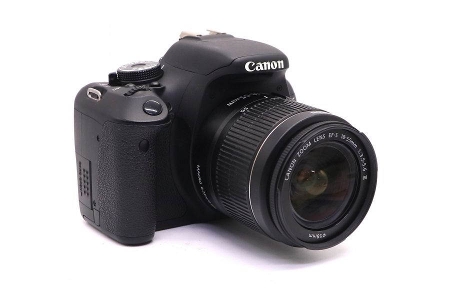 Canon EOS 600D kit в упакове (пробег 6415 кадров)