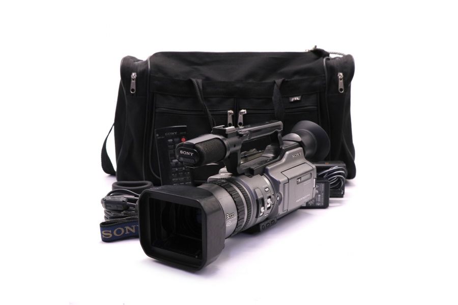 Видеокамера Sony DCR-VX2100E (Japan, 2000)