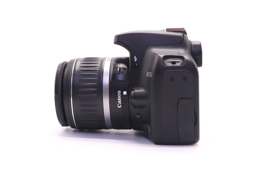 Canon EOS 1000D kit в упаковке (пробег 13730 кадров)