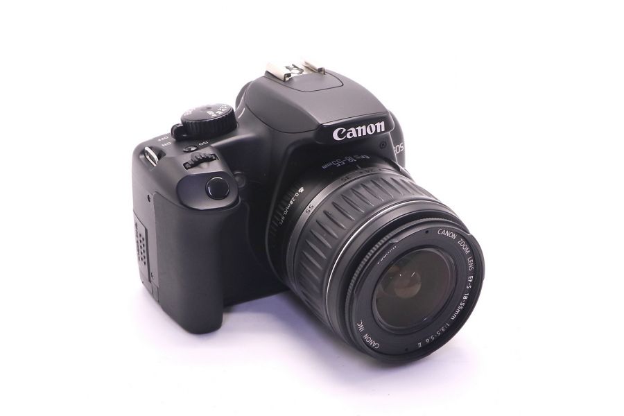 Canon EOS 1000D kit в упаковке (пробег 13730 кадров)