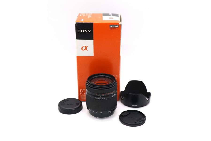 Sony DT 18-250mm f/3.5-6.3 SAM (SAL-18250) в упаковке