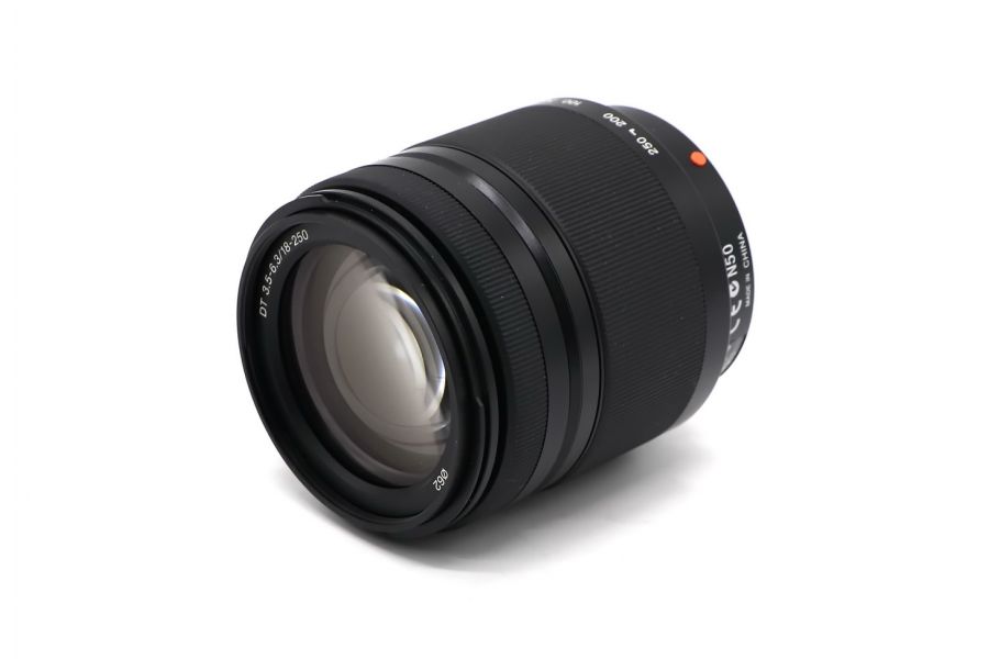Sony DT 18-250mm f/3.5-6.3 SAM (SAL-18250) в упаковке