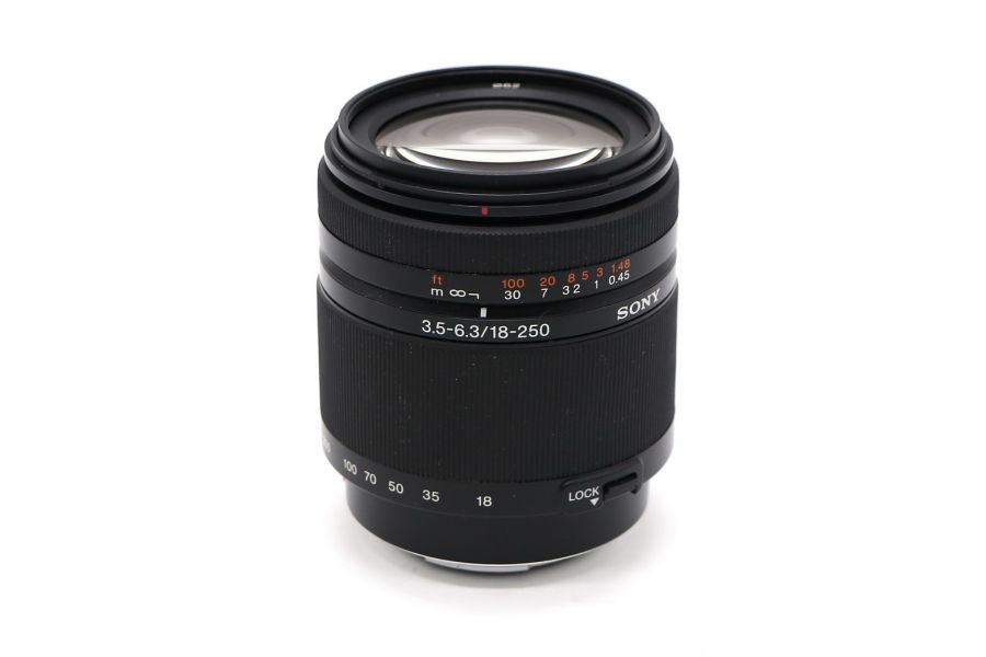 Sony DT 18-250mm f/3.5-6.3 SAM (SAL-18250) в упаковке
