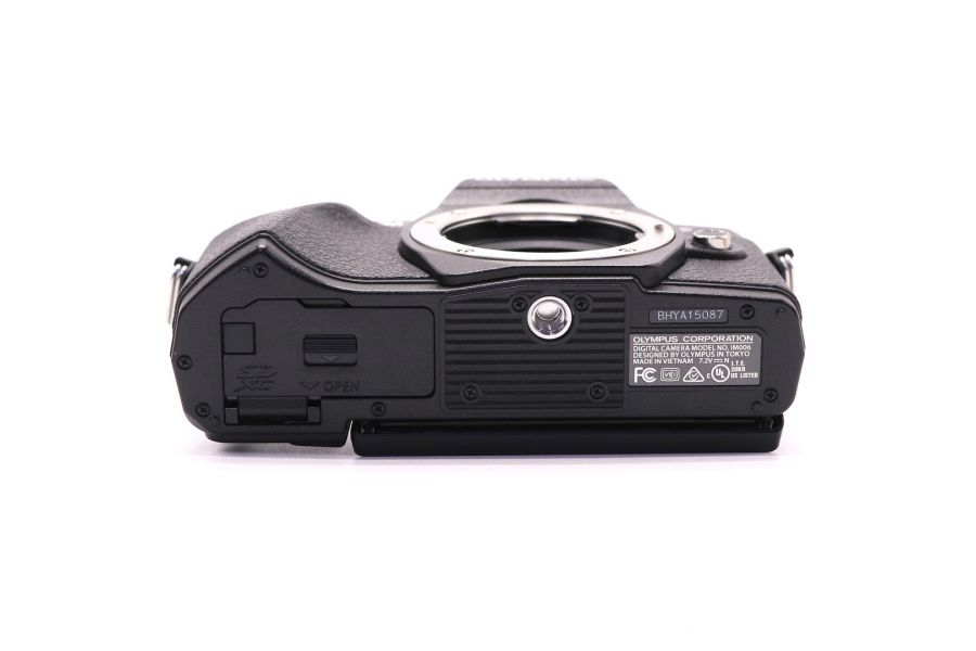 Olympus OM-D E-M10 Mark III body black (пробег 5780 кадров)