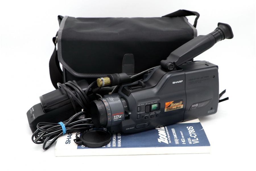 Видеокамера Sharp VL-C780S