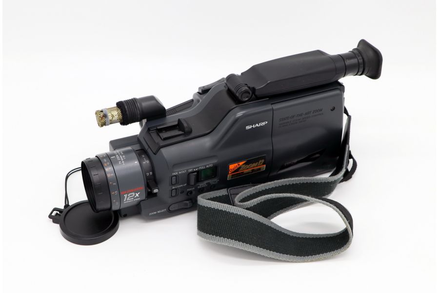 Видеокамера Sharp VL-C780S