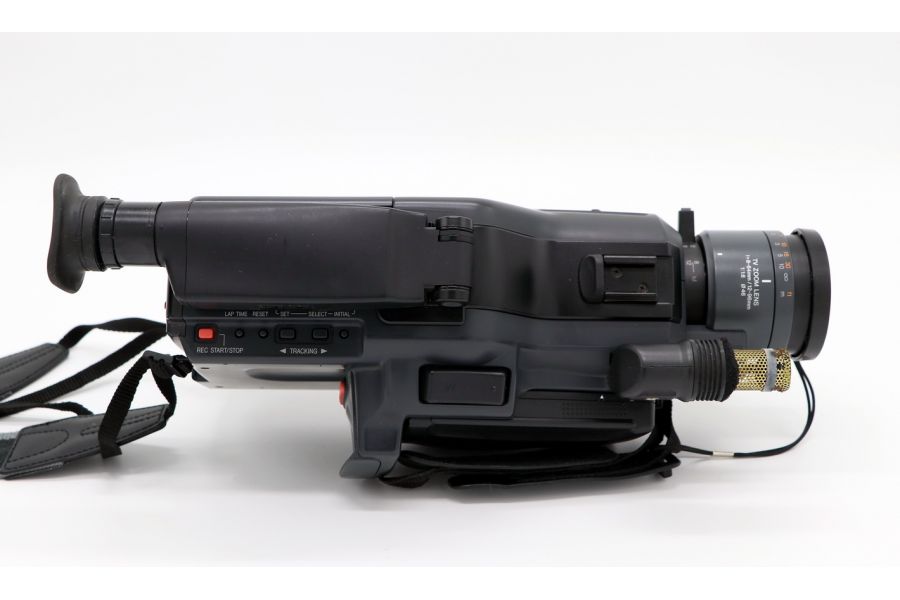 Видеокамера Sharp VL-C780S