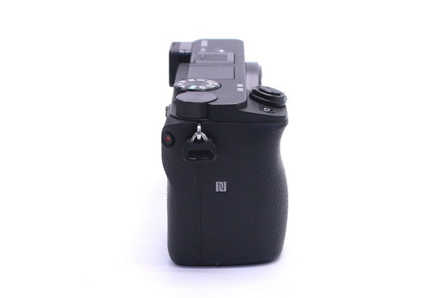 Sony A6300 ILCE body в упаковке (пробег 225 кадров)