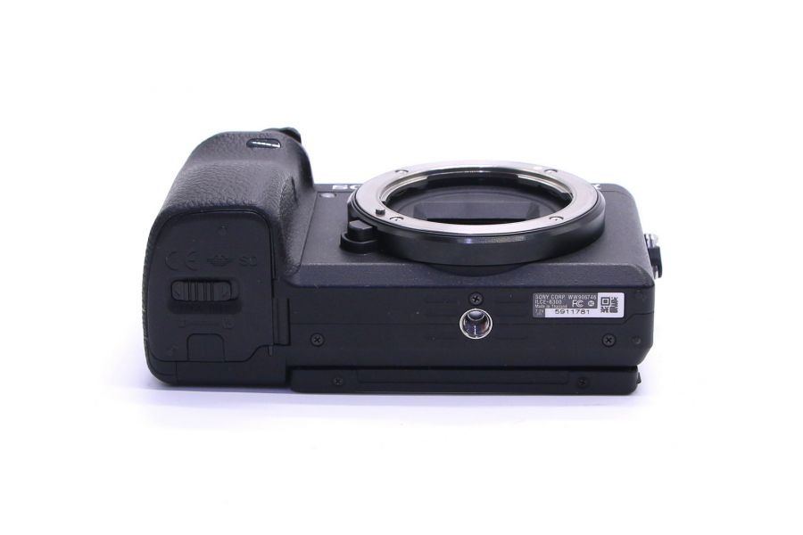 Sony A6300 ILCE body в упаковке (пробег 225 кадров)