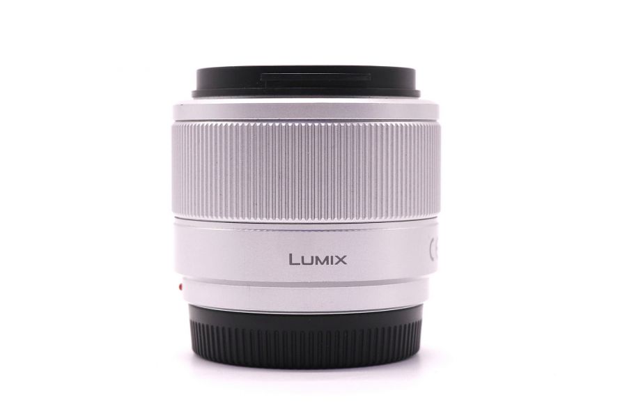 Panasonic Lumix G 25mm f/1.7 Asph. в упаковке