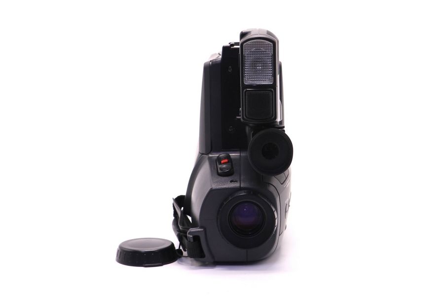 Видеокамера Hitachi VM-7380E