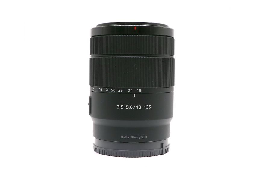 Sony 18-135mm f/3.5-5.6 OSS (SEL-18135) в упаковке