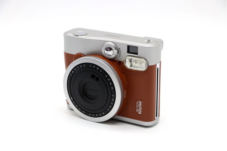 Fujifilm Instax mini 90 в упаковке