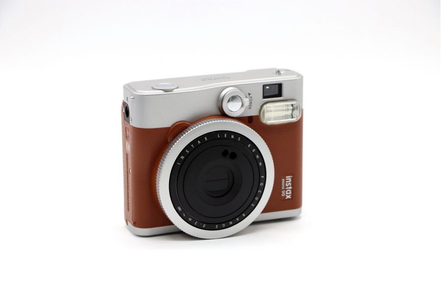 Fujifilm Instax mini 90 в упаковке