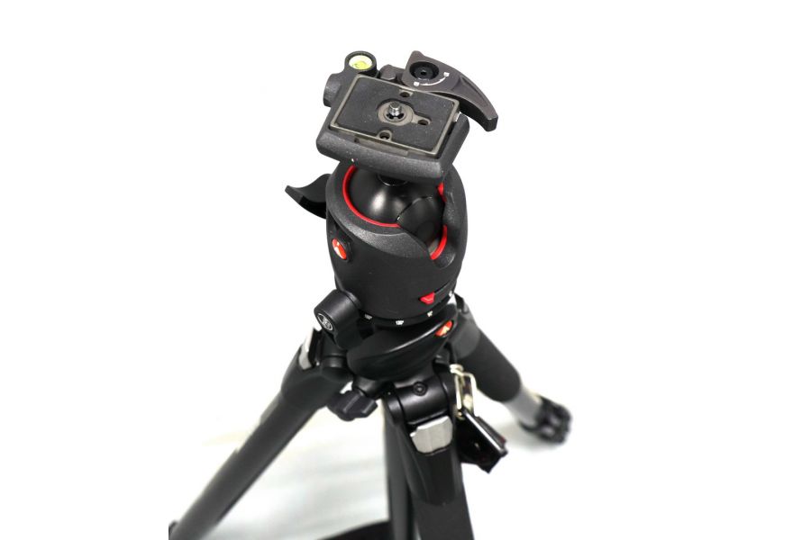 Штатив Manfrotto 055XPROB + голова Manfrotto MH057M0-Q5