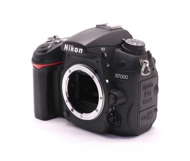Nikon D7000 body (пробег 53755 кадров)