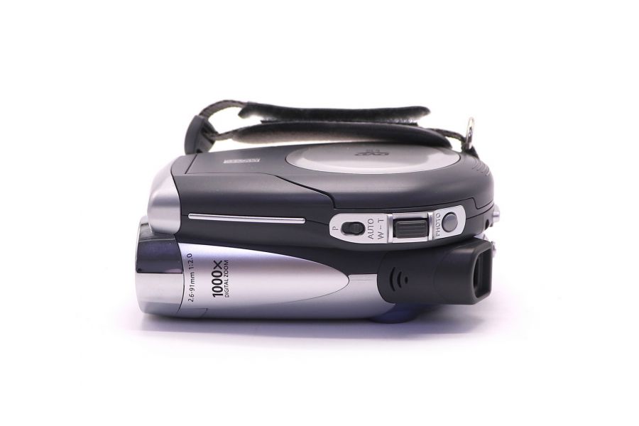 Видеокамера Canon DC210 в упаковке