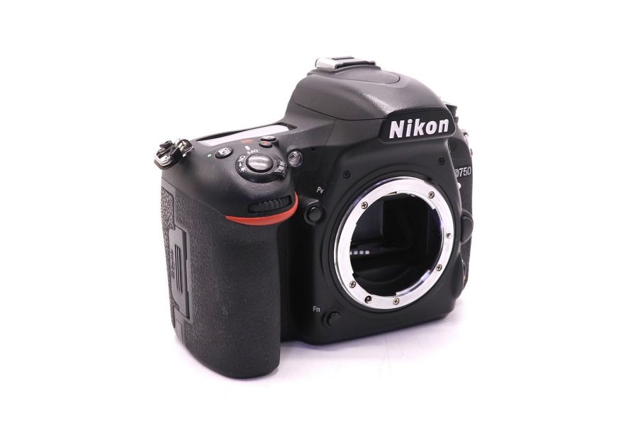 Nikon D750 body в упаковке (пробег 76070 кадров)