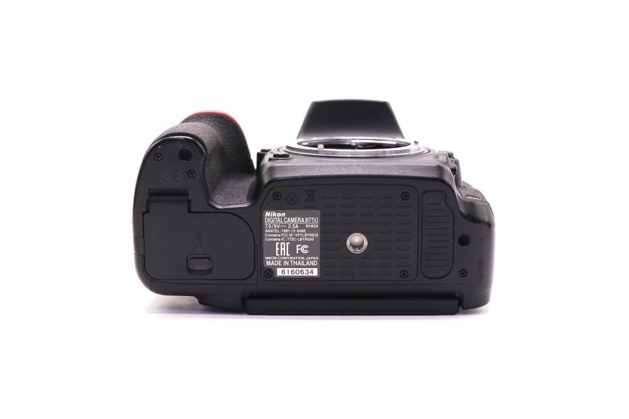 Nikon D750 body в упаковке (пробег 76070 кадров)