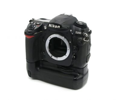 Nikon D200 body (пробег 37430 кадров)