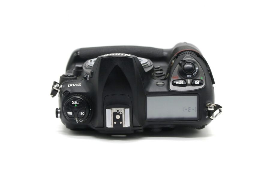 Nikon D200 body (пробег 37430 кадров)