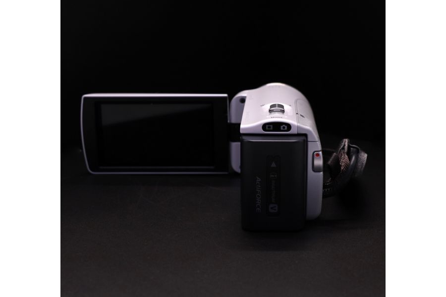 Видеокамера Sony HDR-CX250E в упаковке