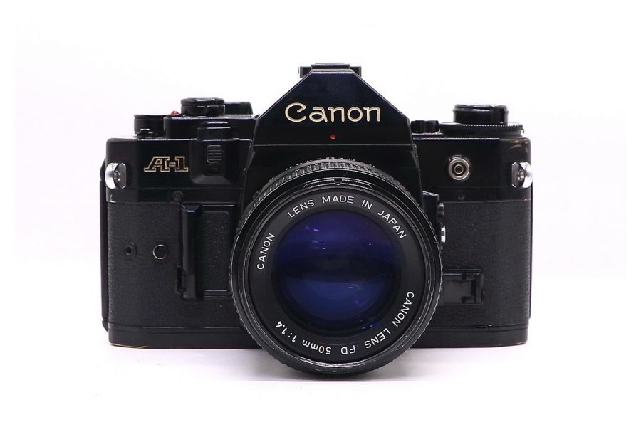 Canon A-1 kit (Japan, 1981)