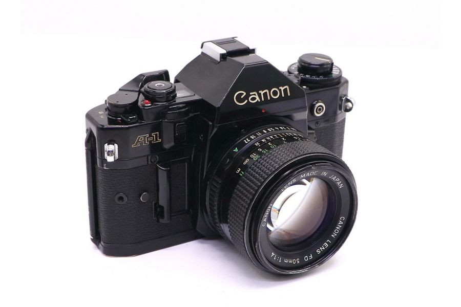 Canon A-1 kit (Japan, 1981)