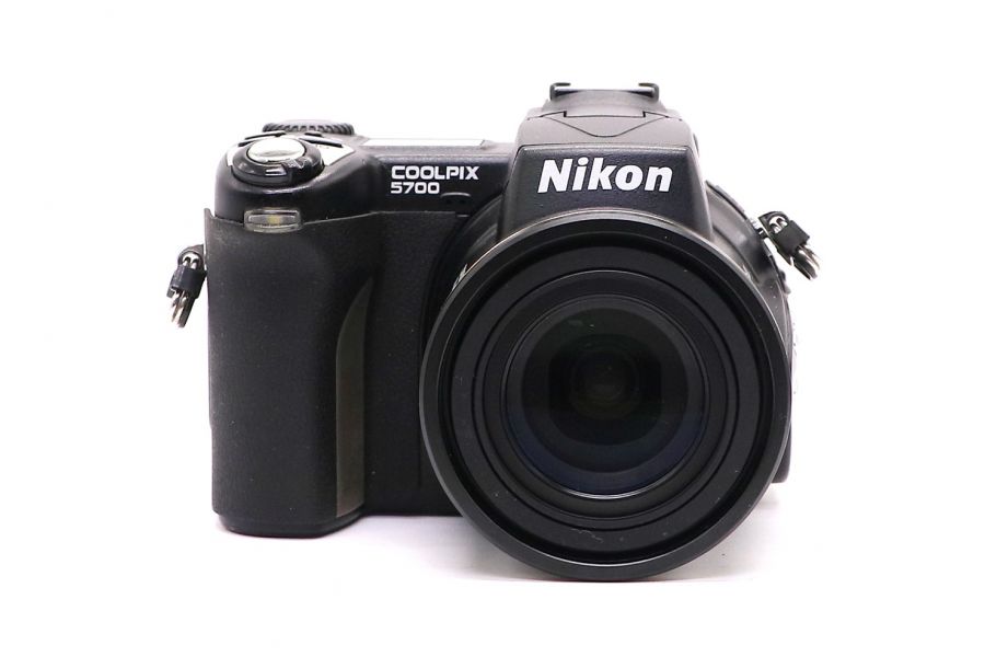 Nikon Coolpix 5700