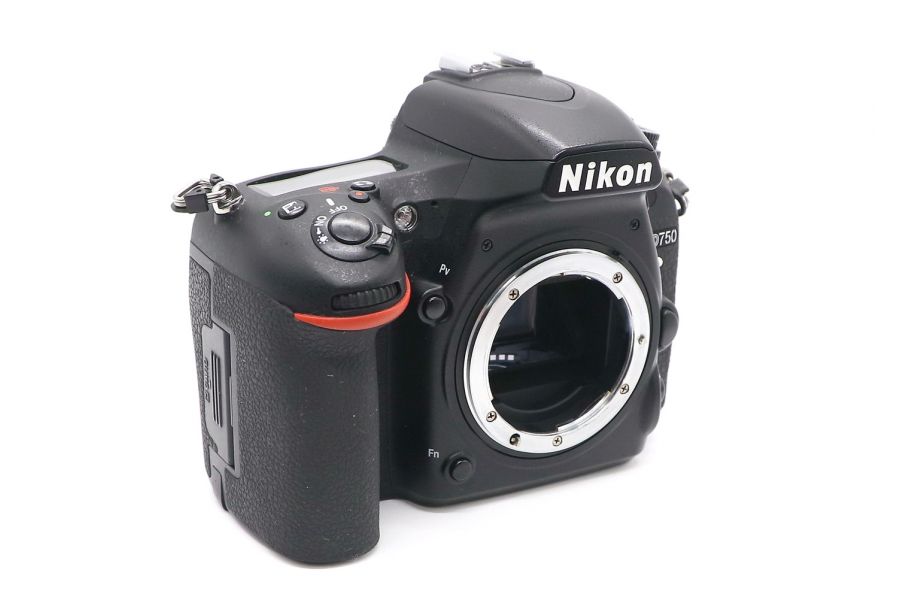 Nikon D750 body (пробег 49605 кадров)