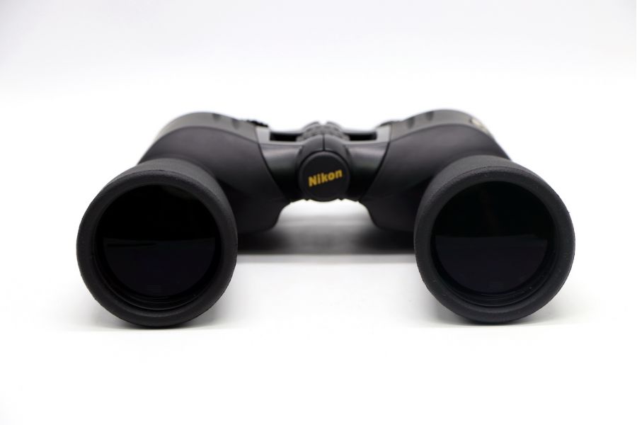 Бинокль Nikon Action EX 12x50 Waterproof