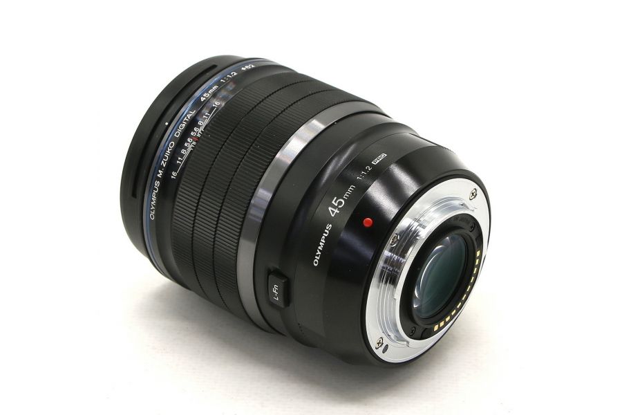 Olympus ED 45mm f/1.2 Pro