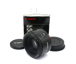 Canon EF 50mm f/1.8 II в упаковке