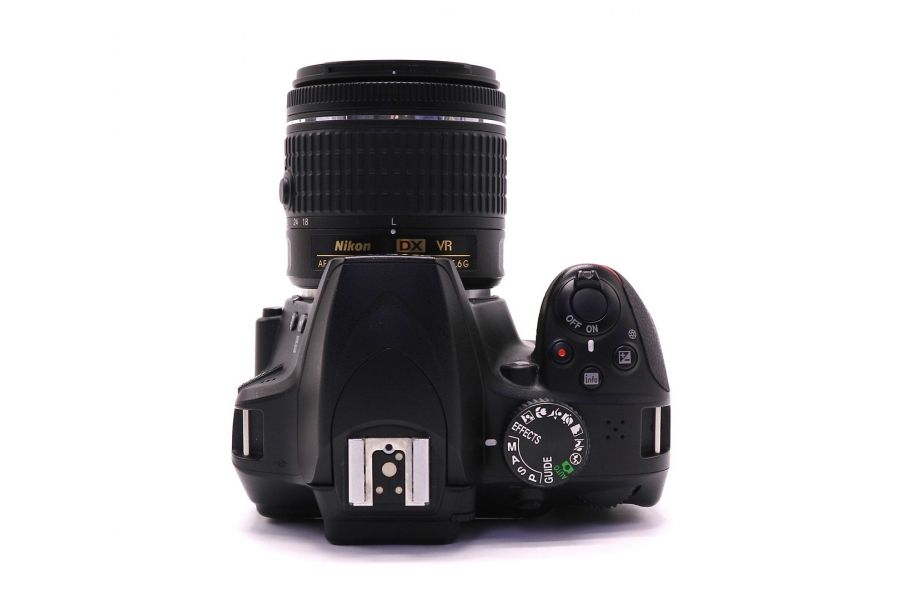 Nikon D3400 kit в упаковке (пробег 6175 кадров)