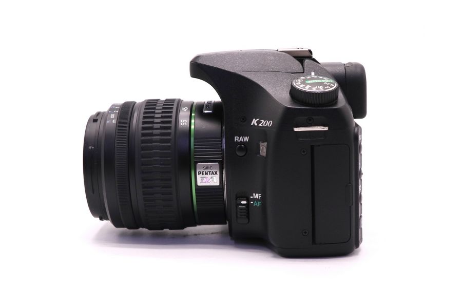 Pentax K200D kit (пробег 5905 кадров)