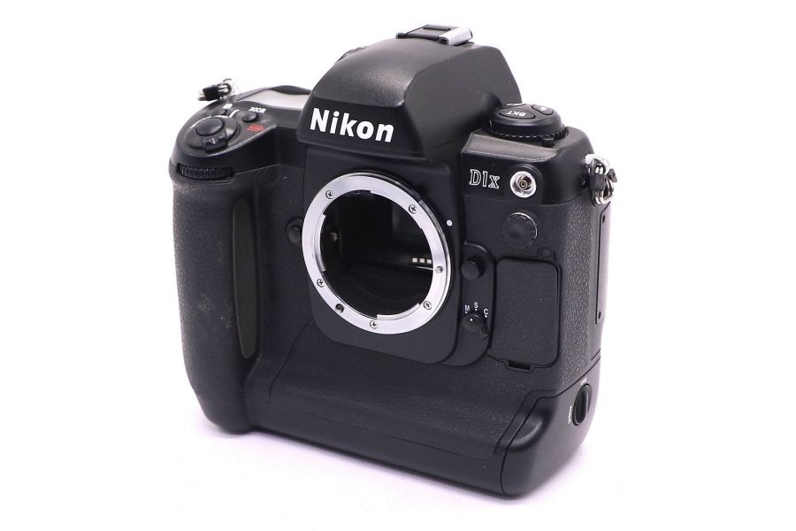 Nikon D1X body