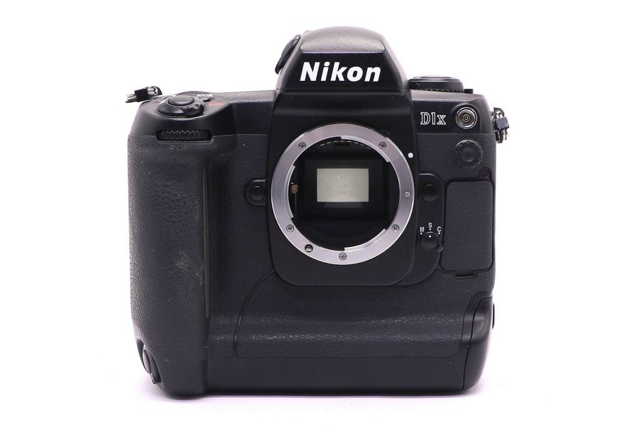 Nikon D1X body