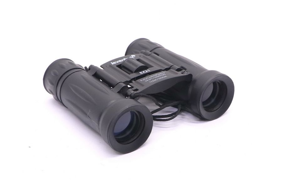 Бинокль Levenhuk Atom 8x21 в упаковке