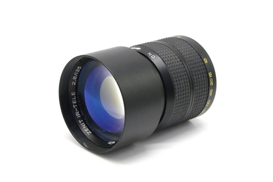 Zenit IR-Tele 135mm f/2.8