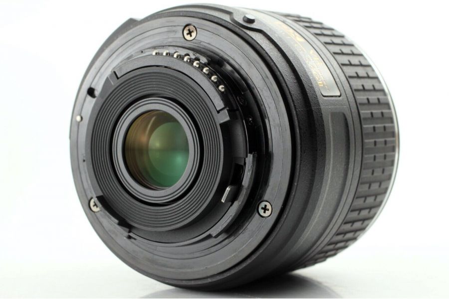 Nikon 18-55mm f/3.5-5.6G AF-S VR II DX Zoom-Nikkor