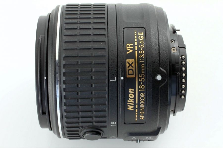 Nikon 18-55mm f/3.5-5.6G AF-S VR II DX Zoom-Nikkor