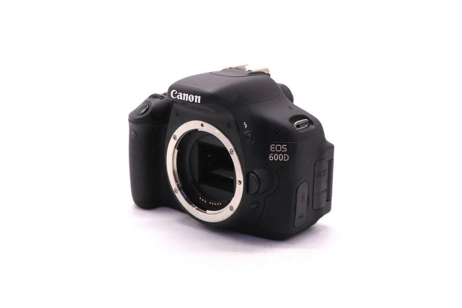 Фотокамера Canon EOS 600D body (пробег 450 кадров)