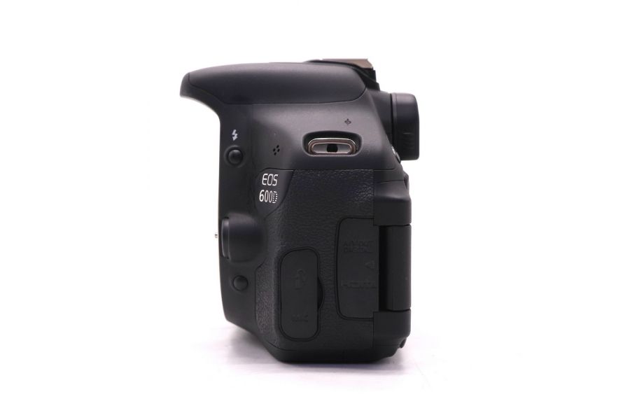 Фотокамера Canon EOS 600D body (пробег 450 кадров)