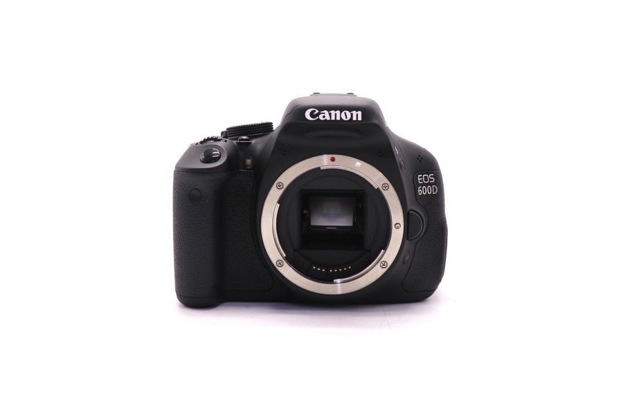 Фотокамера Canon EOS 600D body (пробег 450 кадров)
