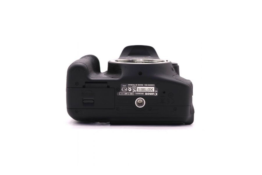 Фотокамера Canon EOS 600D body (пробег 450 кадров)