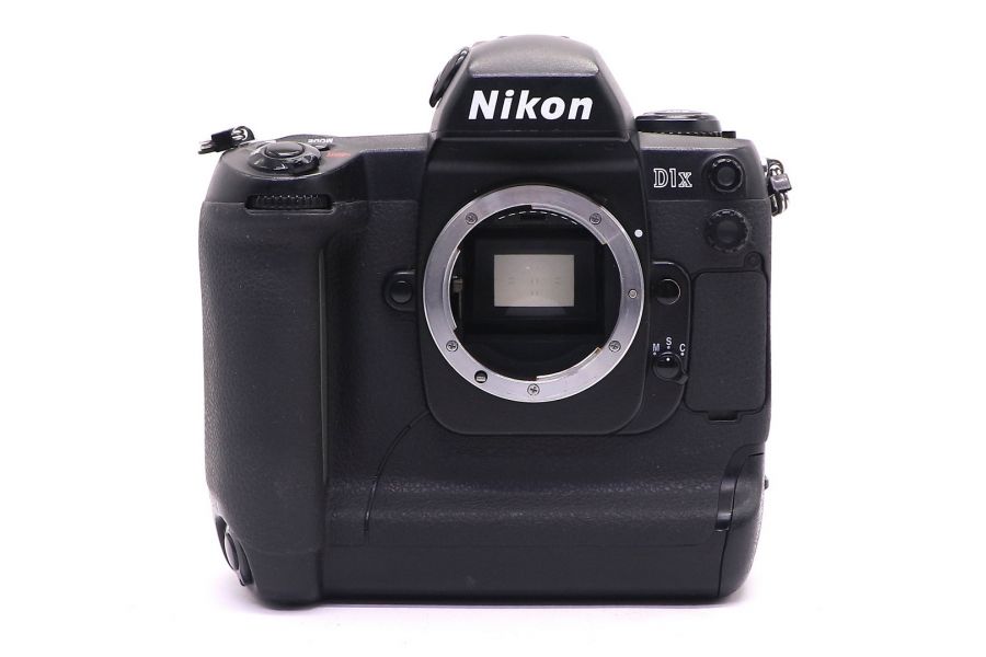 Nikon D1X body (Japan, 2001)
